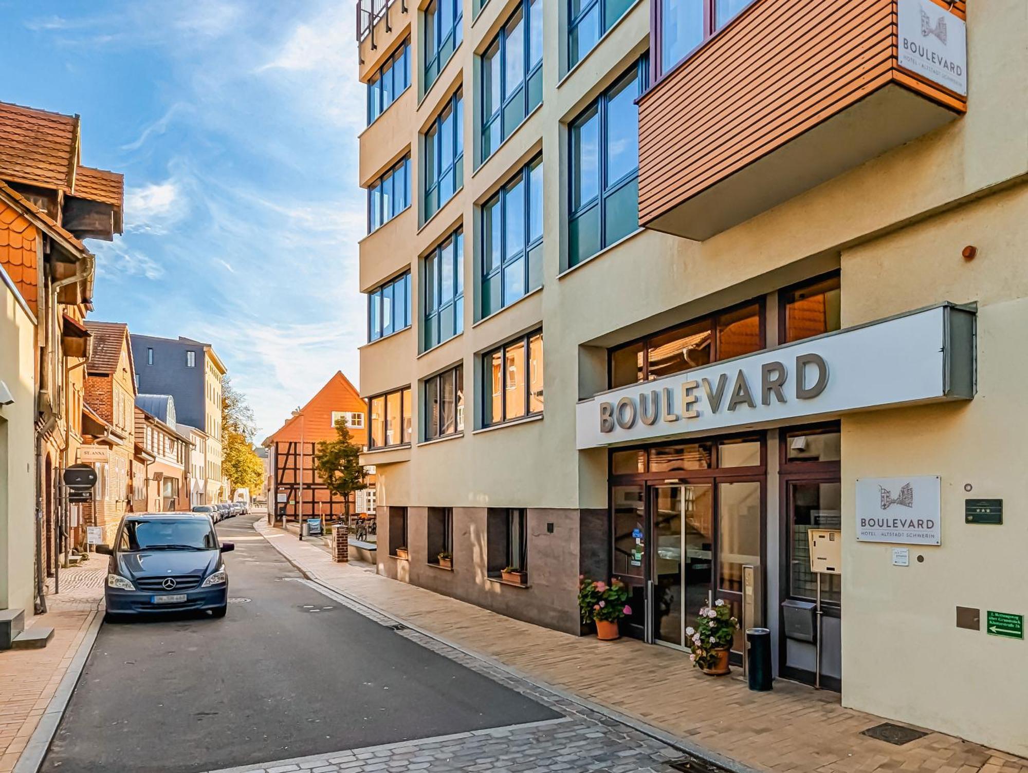 שוורין Boulevard Hotel Altstadt Schwerin מראה חיצוני תמונה